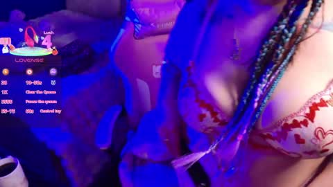 Snapshot of azamy_12 chatting on May 25, 8:31 am Amanda online show from May 25, 8:31 am