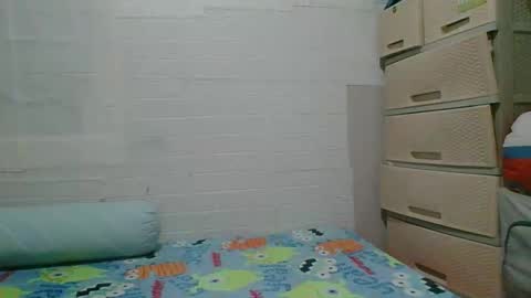 azelliya2018 online show from November 9, 5:50 am