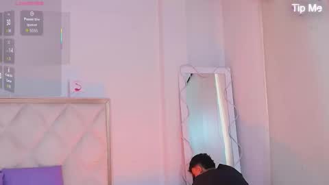 aziel_tay online show from October 20, 11:32 am