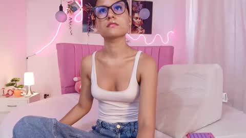 PRINCESS AZUL. online show from May 8, 9:09 pm