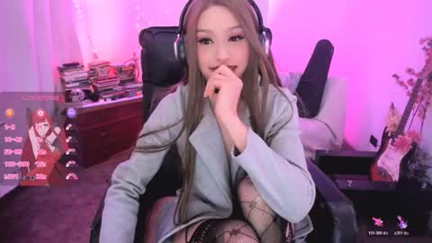 Snapshot of azul_prim chatting on May 15, 4:41 am online show from May 15, 4:41 am