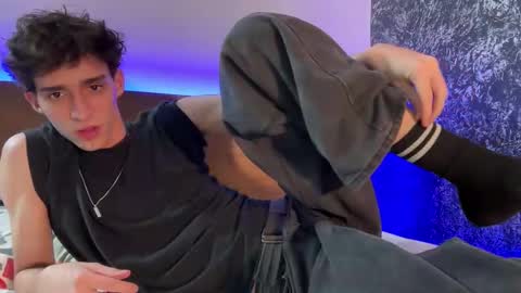 Snapshot of azulyfucsia chatting on October 26, 6:08 am nice boy online show from October 26, 6:08 am