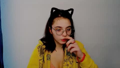 azumi_chan_ online show from January 19, 10:08 am