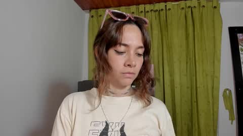 azumi saan online show from March 24, 1:43 am