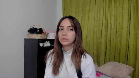 azumi saan online show from April 22, 1:52 am