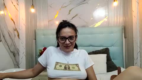 Snapshot of azura_lion chatting on May 26, 5:14 am azura lion online show from May 26, 5:14 am