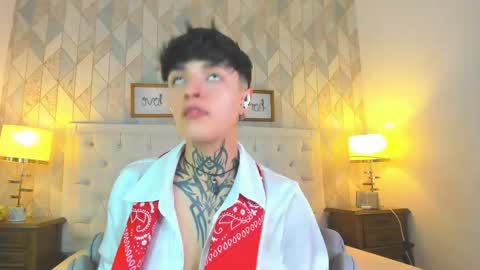 Snapshot of b3k_afrodict chatting on May 9, 3:56 am Anny online show from May 9, 3:56 am