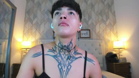 Snapshot of b3k_afrodict chatting on June 7, 3:32 am Anny online show from June 7, 3:32 am