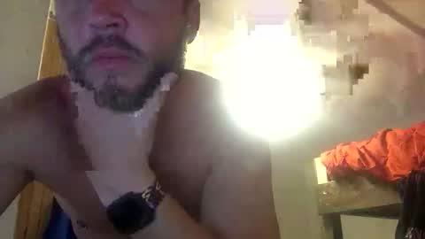 Snapshot of b44212157 chatting on April 8, 9:59 pm b44212157 online show from April 8, 9:59 pm