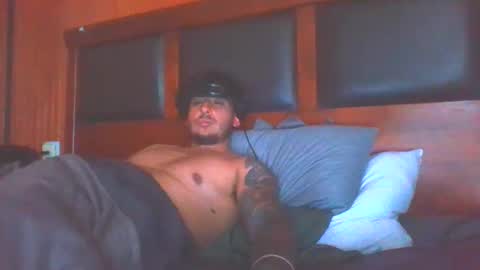 Snapshot of baadddboooy69 chatting on April 24, 5:15 pm baadddboooy69 online show from April 24, 5:15 pm