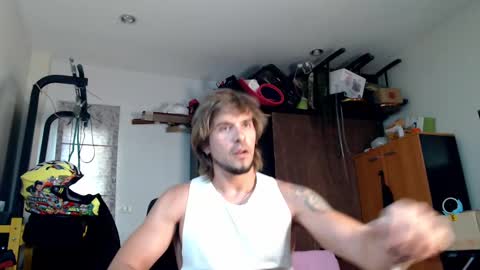 Snapshot of baba_yaga___ chatting on March 5, 6:44 am Jake online show from March 5, 6:44 am