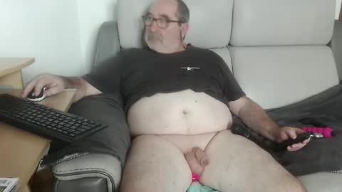 Snapshot of babacool96 chatting on December 6, 8:48 am babacool 96 online show from December 6, 8:48 am