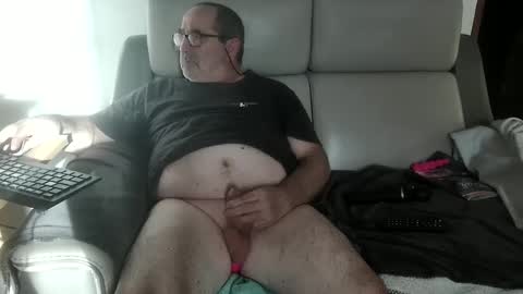 Snapshot of babacool96 chatting on December 6, 1:00 pm babacool 96 online show from December 6, 1:00 pm