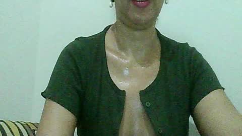 Snapshot of babe4u1234 chatting on January 2, 2:02 pm babe4u1234 online show from January 2, 2:02 pm