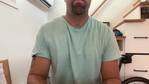 Snapshot of babeheater chatting on December 3, 5:44 pm babeheater online show from December 3, 5:44 pm