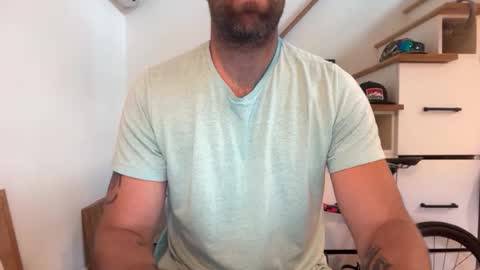 Snapshot of babeheater chatting on December 15, 6:34 pm babeheater online show from December 15, 6:34 pm