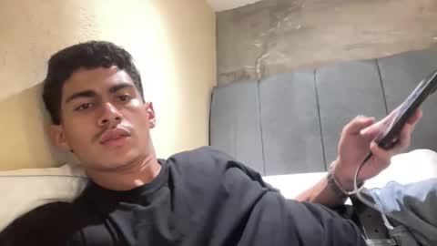 Snapshot of babelogan chatting on February 15, 11:34 pm babelogan online show from February 15, 11:34 pm