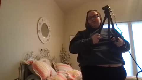 Carly online show from April 27, 3:32 pm