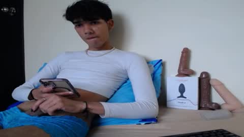 Snapshot of babitas44 chatting on April 28, 7:08 pm babitas44 online show from April 28, 7:08 pm