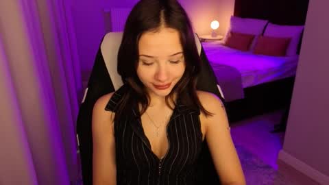 Snapshot of baby_brunettee chatting on February 24, 3:21 pm hey my name is Rita online show from February 24, 3:21 pm