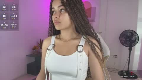 Snapshot of baby_curlyy chatting on June 20, 7:38 pm baby curlyy online show from June 20, 7:38 pm
