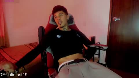 Snapshot of baby_gio chatting on June 18, 7:18 pm OF GxoXabs online show from June 18, 7:18 pm