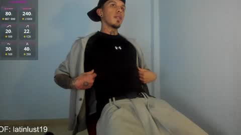 Snapshot of baby_gio chatting on August 4, 7:44 am OF GxoXabs online show from August 4, 7:44 am