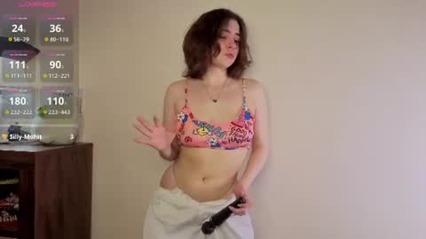 Snapshot of baby_is_ready chatting on June 17, 7:33 am Emily online show from June 17, 7:33 am