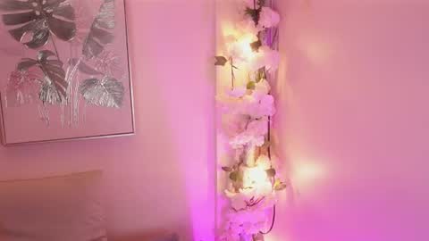Snapshot of baby_june1 chatting on June 21, 5:43 am Baby june online show from June 21, 5:43 am
