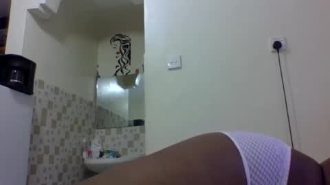 Snapshot of baby_lucky35865 chatting on April 30, 11:38 am needoh online show from April 30, 11:38 am
