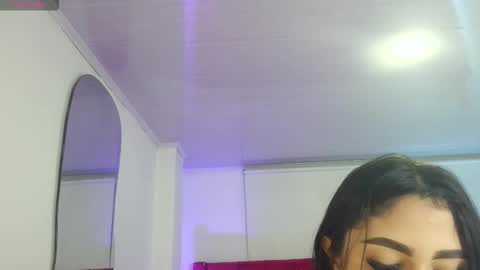 Snapshot of baby_nicols_m chatting on February 20, 11:00 am Nico online show from February 20, 11:00 am