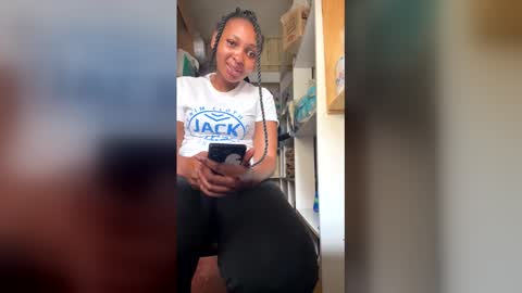 Snapshot of baby_nova chatting on February 22, 8:13 am baby_nova online show from February 22, 8:13 am