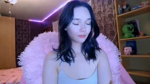 Snapshot of baby_onface chatting on June 6, 5:28 pm Alice online show from June 6, 5:28 pm