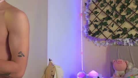 Snapshot of baby_xian chatting on March 6, 3:02 am Dani online show from March 6, 3:02 am