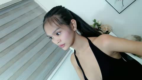 baby_zoexx online show from March 17, 2:38 am