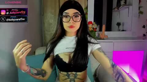 Snapshot of babyandromeda chatting on May 11, 2:06 am online show from May 11, 2:06 am