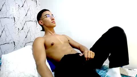 Snapshot of babyandy_ chatting on July 21, 11:51 pm ANDY online show from July 21, 11:51 pm