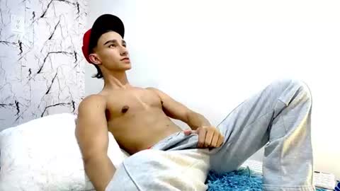 Snapshot of babyandy_ chatting on July 30, 10:42 pm ANDY online show from July 30, 10:42 pm