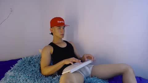 babyandy_x online show from December 22, 11:24 pm