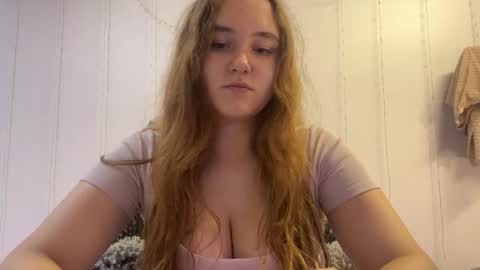 Snapshot of babyblissxx chatting on October 30, 9:59 pm Katerina online show from October 30, 9:59 pm