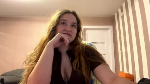 Snapshot of babyblissxx chatting on June 1, 10:00 pm Katerina online show from June 1, 10:00 pm