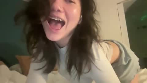 ava online show from February 5, 7:13 am