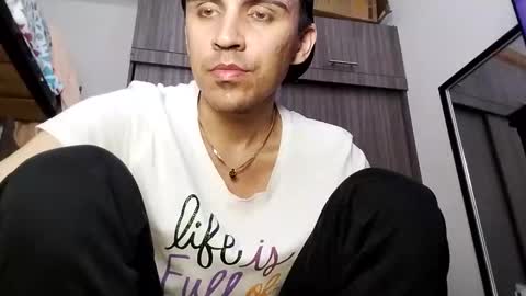 Snapshot of babydarkpink chatting on October 26, 9:42 pm Dani  online show from October 26, 9:42 pm