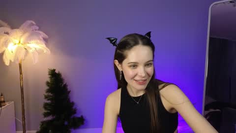 Snapshot of babydi_ chatting on December 16, 3:19 am hiii honey im Diana 3 online show from December 16, 3:19 am