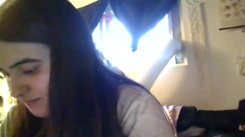 Snapshot of babydollalexiss chatting on June 27, 3:44 am babydollalexiss online show from June 27, 3:44 am