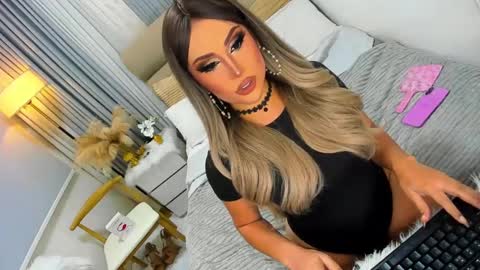 Snapshot of babygoddess4u chatting on December 23, 1:13 pm ASK ME IN PM online show from December 23, 1:13 pm