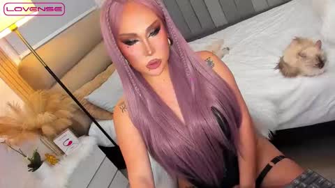 Snapshot of babygoddess4u chatting on October 28, 1:53 am ASK ME IN PM online show from October 28, 1:53 am