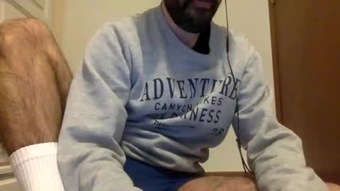 Snapshot of babyhardy chatting on December 2, 11:18 pm Tom A. online show from December 2, 11:18 pm