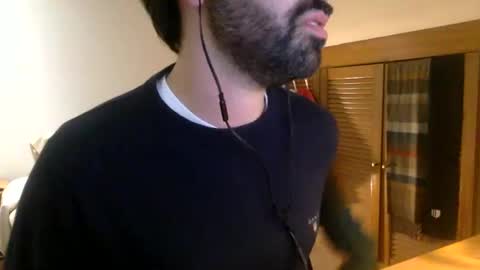 Snapshot of babyhardy chatting on December 9, 1:29 am Tom A. online show from December 9, 1:29 am