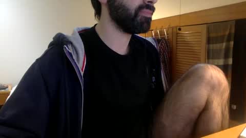 Snapshot of babyhardy chatting on December 18, 12:18 pm Tom A. online show from December 18, 12:18 pm